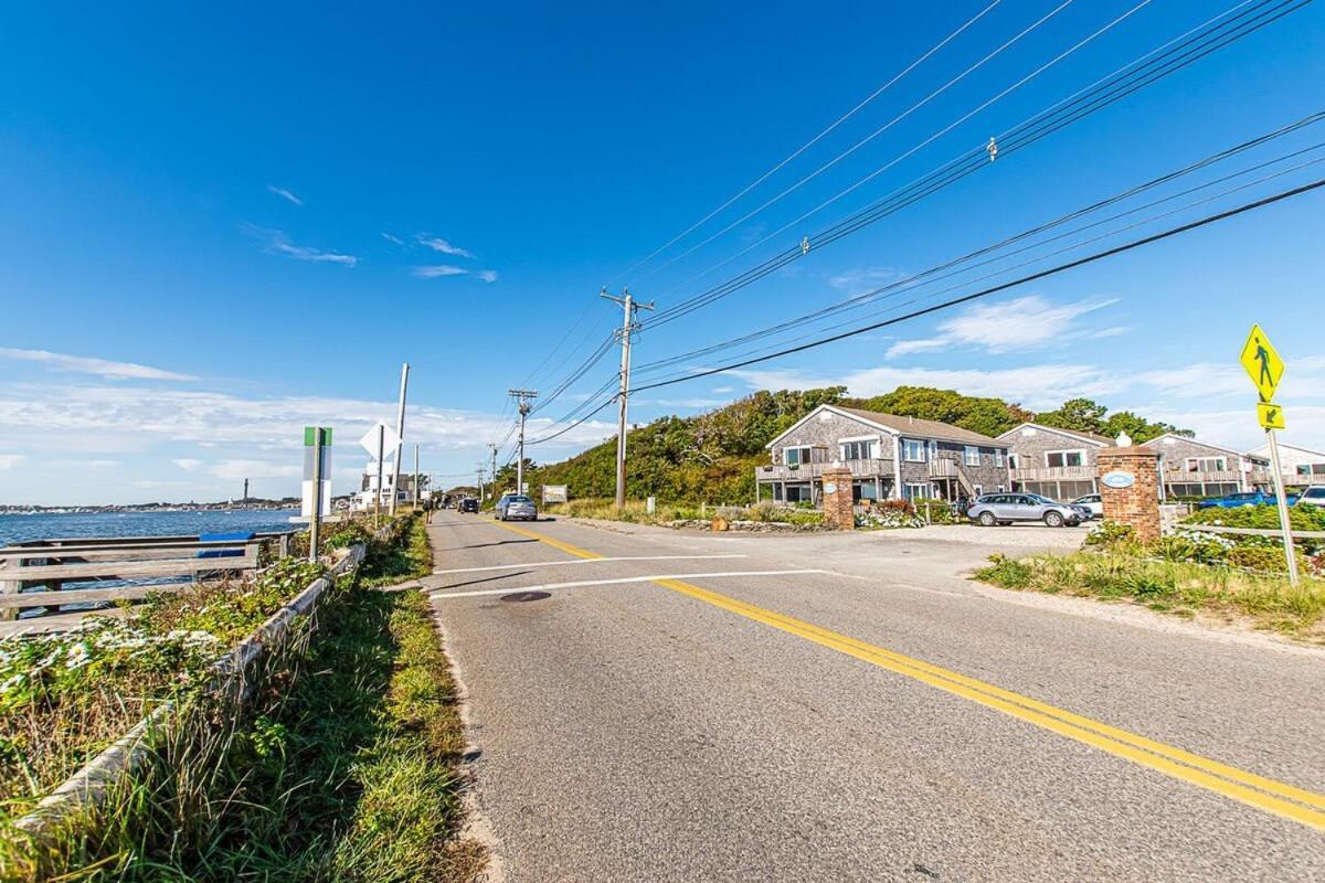 East End Condo Across From Assoc Beach Provincetown Extérieur photo